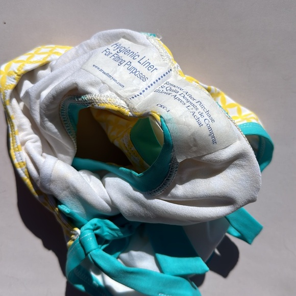 Lilo Tati Girls Sporty Binded One-Piece Yellow/Basket Size 3 - Picture 6 of 8